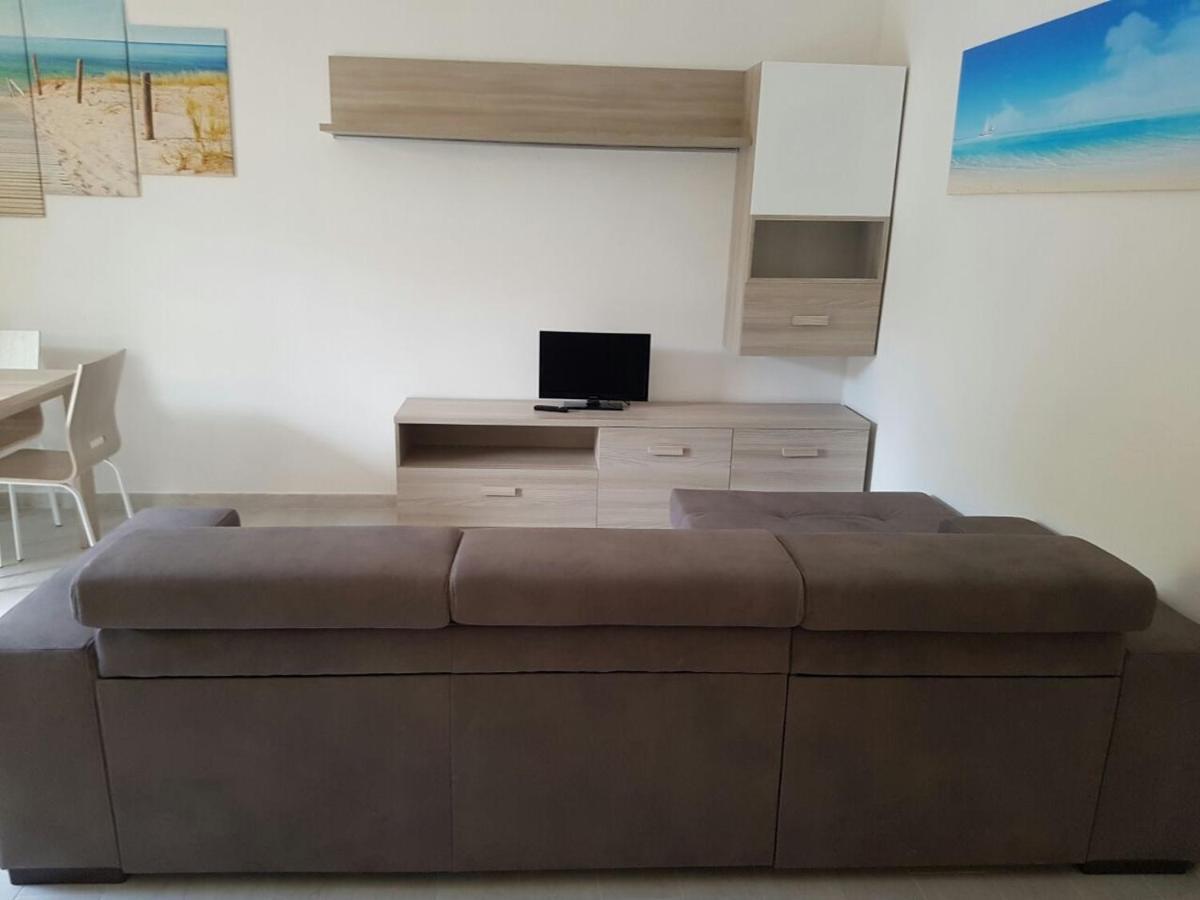 Blu Baita La Maddalena  Luaran gambar