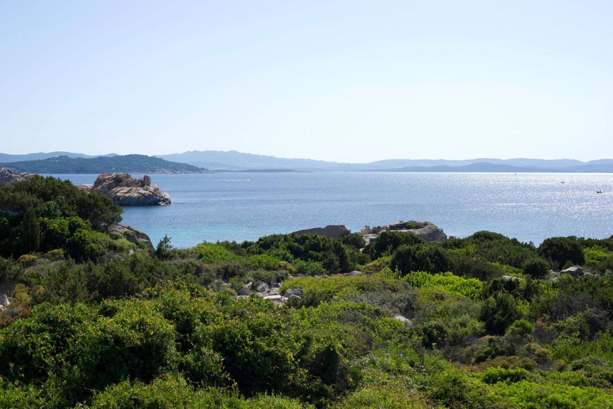 Blu Baita La Maddalena  Luaran gambar