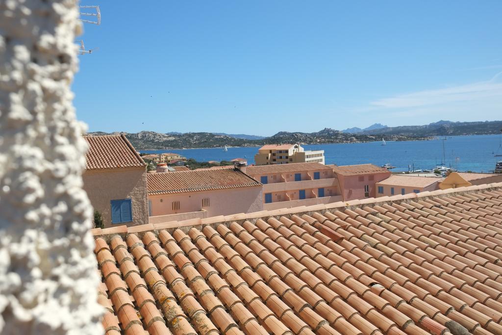 Blu Baita La Maddalena  Luaran gambar