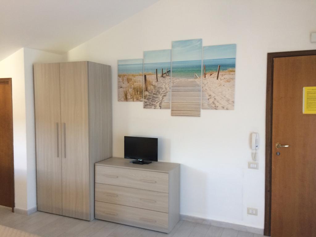 Blu Baita La Maddalena  Luaran gambar