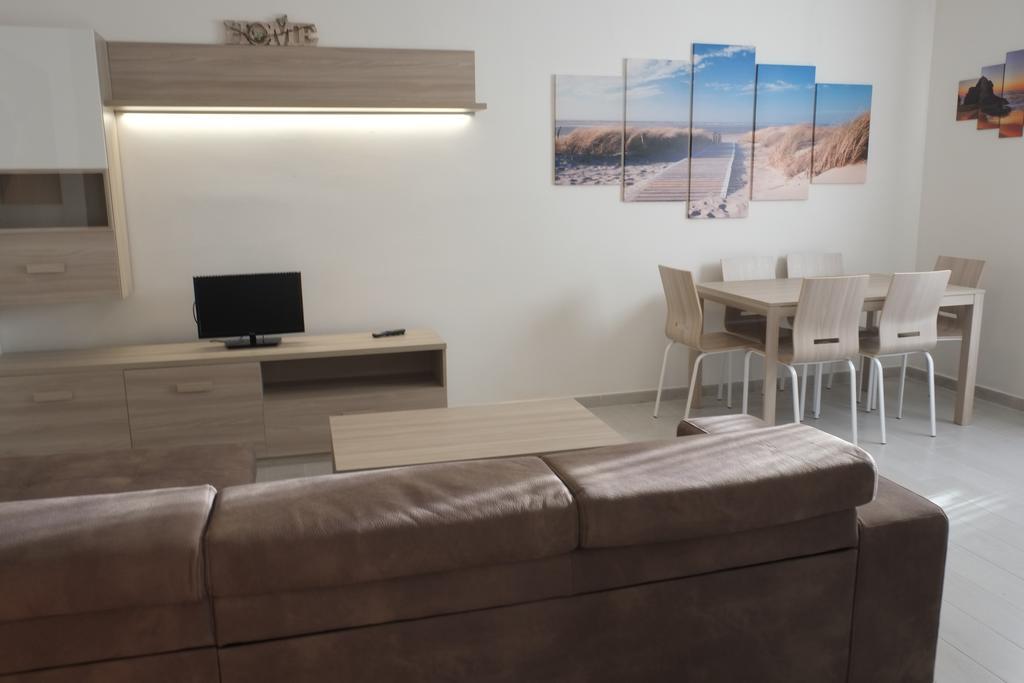 Blu Baita La Maddalena  Luaran gambar