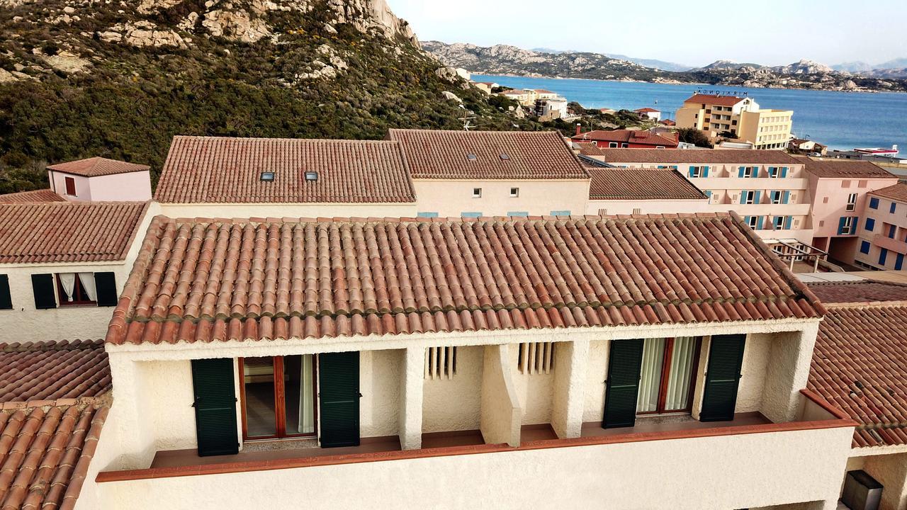 Blu Baita La Maddalena  Luaran gambar